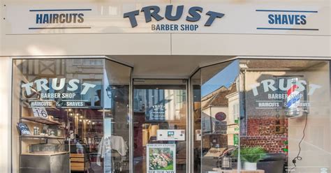 Trust barber shop : coiffeur à Auxerre .